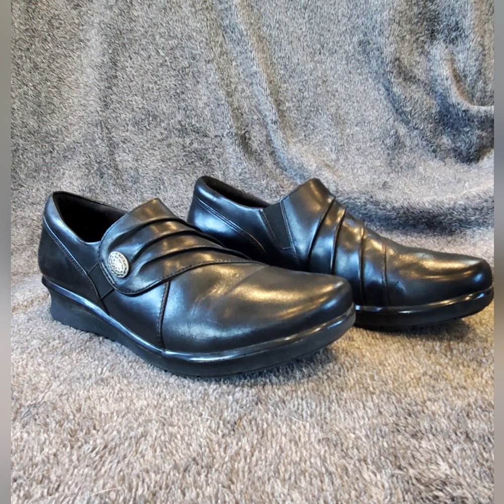 Clarks woman's shoes